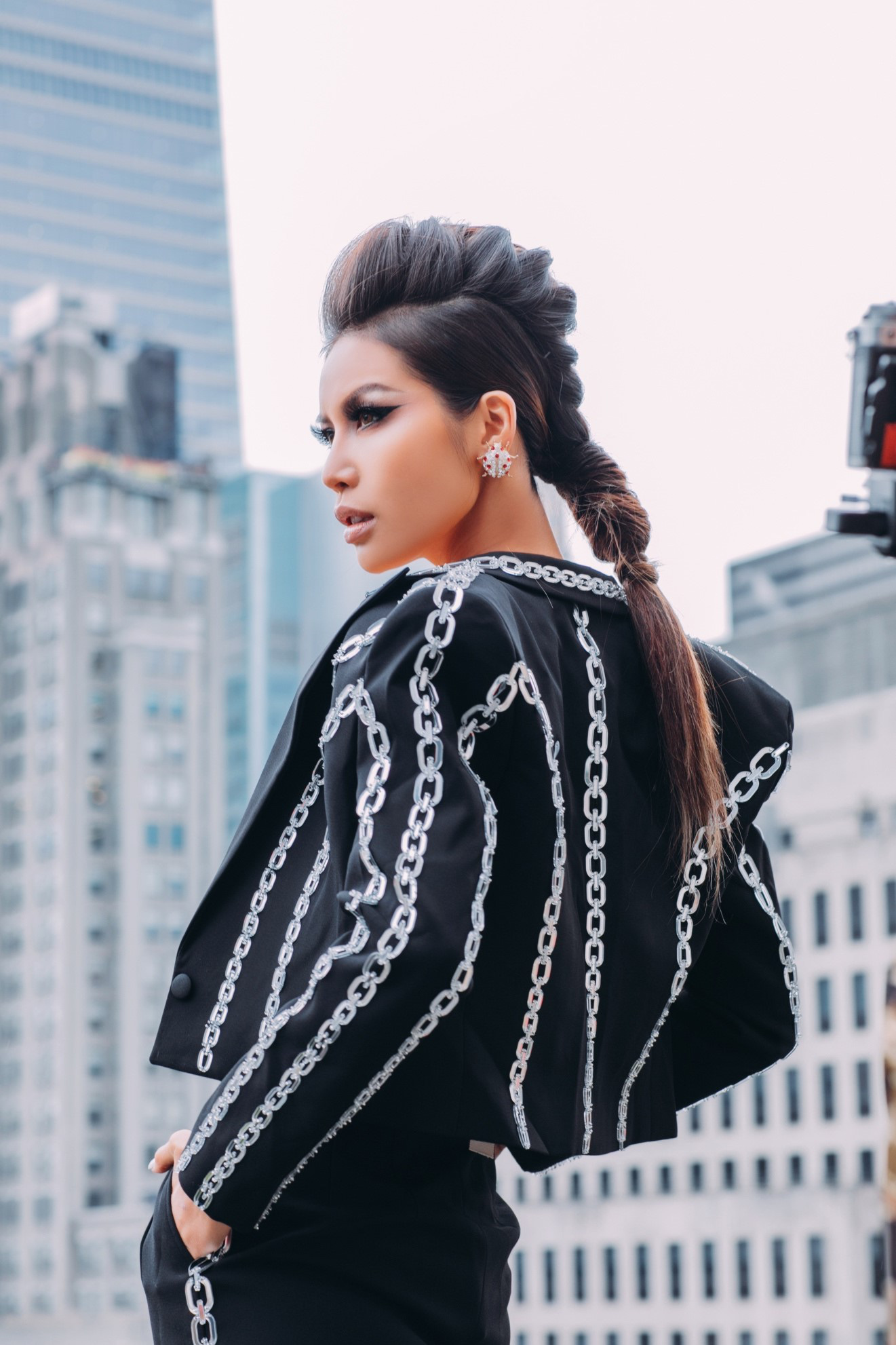 Mãn nhãn với loạt hairstyle đẳng cấp của Minh Tú trong lần tham dự New York Fashion Week Spring/Summer 2020 - Ảnh 8. Mãn nhãn với loạt hairstyle đẳng cấp của Minh Tú trong lần tham dự New York Fashion Week Spring/Summer 2020 - Ảnh 8.