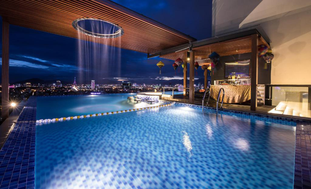 Rủ nhau check in kh&aacute;ch sạn 4 sao sang chảnh bậc nhất Đ&agrave; Nẵng với ưu đ&atilde;i cực sốc chỉ với 890k! - Ảnh 2.