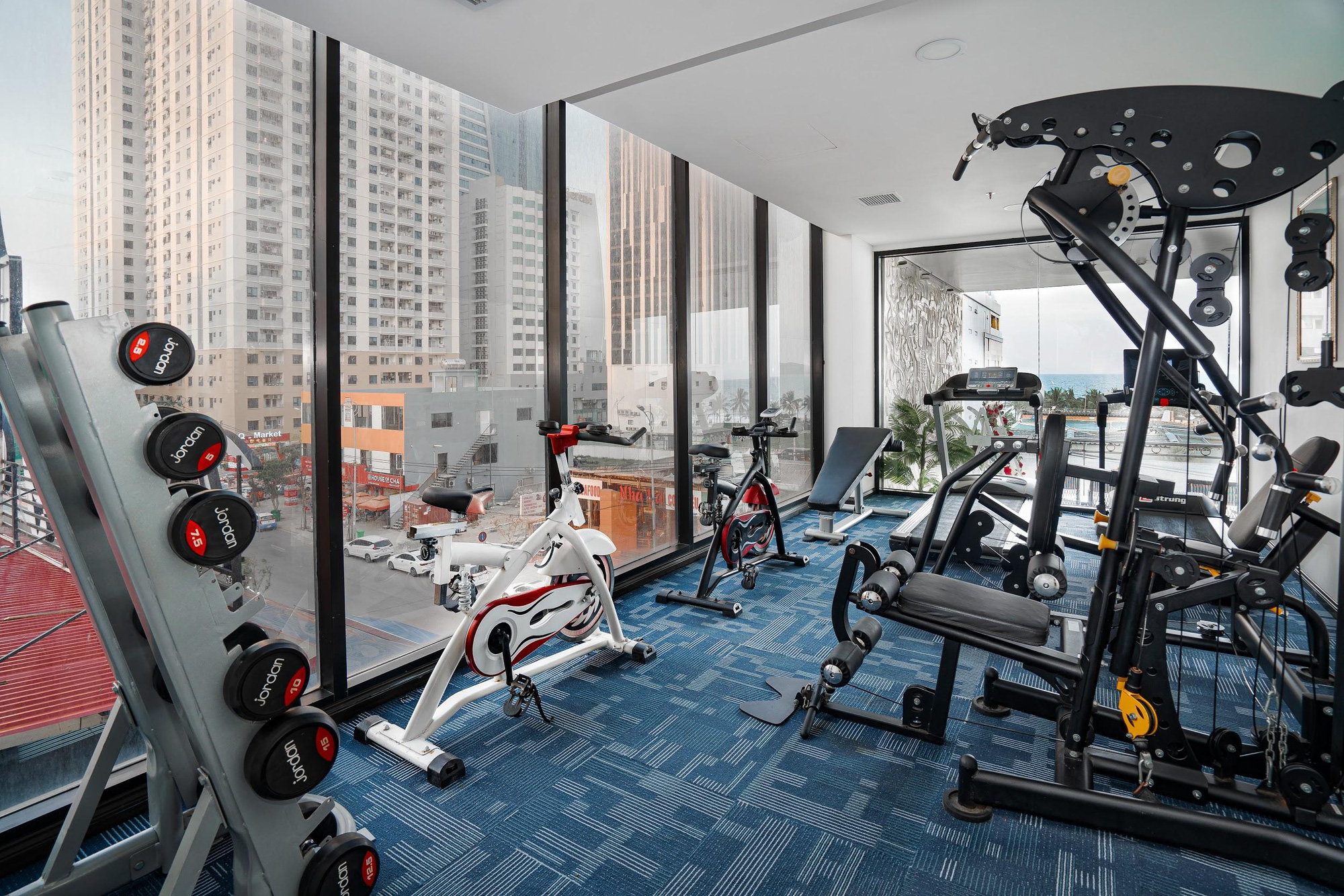 Rủ nhau check in kh&aacute;ch sạn 4 sao sang chảnh bậc nhất Đ&agrave; Nẵng với ưu đ&atilde;i cực sốc chỉ với 890k! - Ảnh 10.