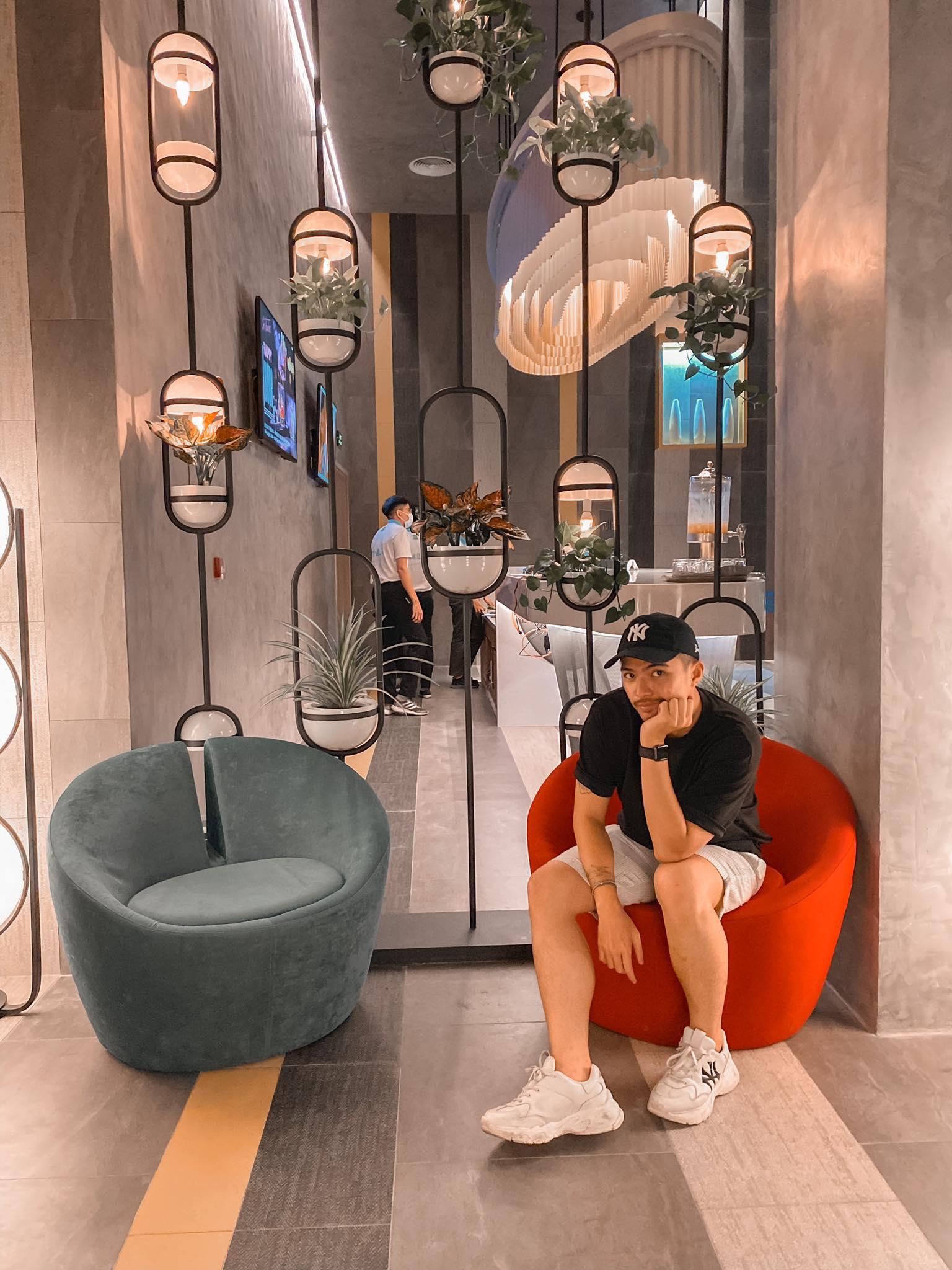 Theo chân travel blogger Lý Thành Cơ khám phá khách sạn mới toanh tại Vũng Tàu - Ảnh 5.