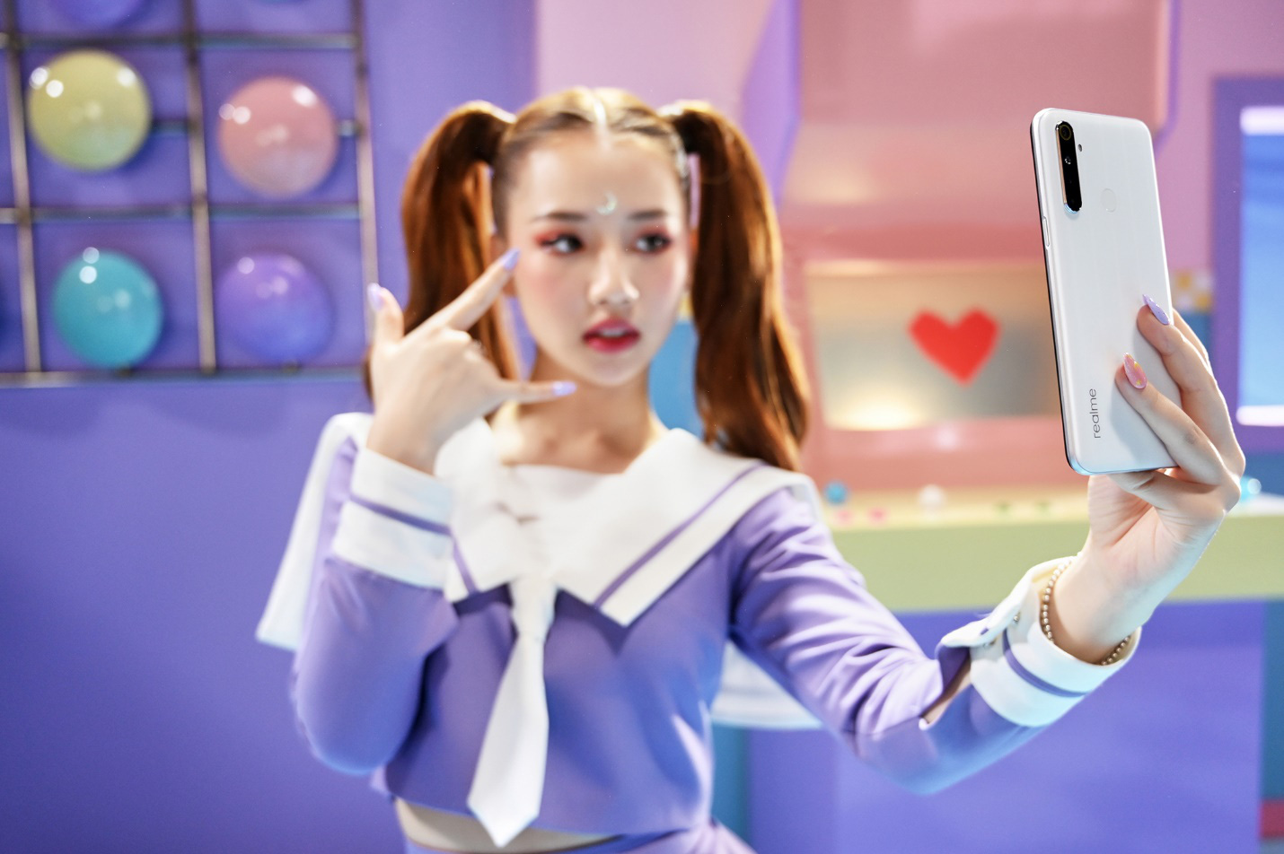 Amee xinh bá đạo trong hậu trường MV Yêu Thì Yêu Không Yêu Thì Yêu - Ảnh 5. Amee xinh bá đạo trong hậu trường MV Yêu Thì Yêu Không Yêu Thì Yêu - Ảnh 5.