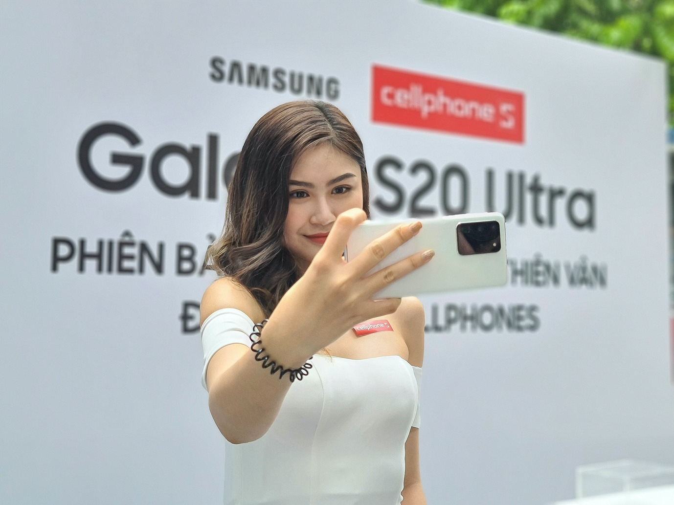 Galaxy S20 Ultra Trắng Thiên Vân mở bán tại Cellphones, “cháy” 1000 suất trong 3 ngày - Ảnh 6.