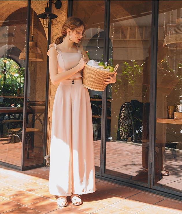 Điểm danh những item đậm chất summer không thể thiếu trong tủ đồ mùa hè của bạn - Ảnh 3.