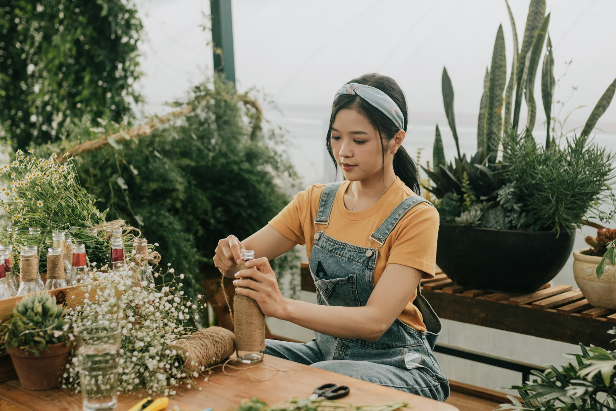 Nhân tố X bí ẩn trong MV mới của Chillies là ai mà được dân tình tấm tắc khen mấy ngày vừa qua thế? - Ảnh 3.