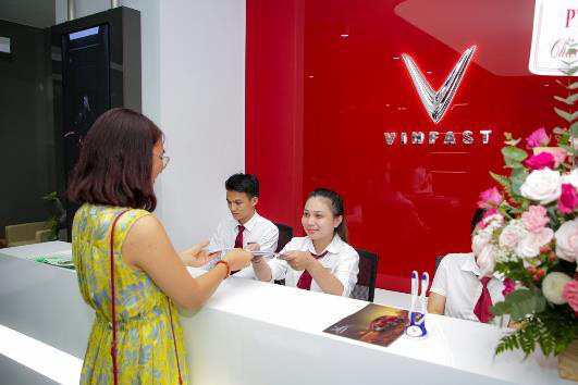 VinFast lập kỷ lục khai trương 27 showroom trong một ngày - Ảnh 5.