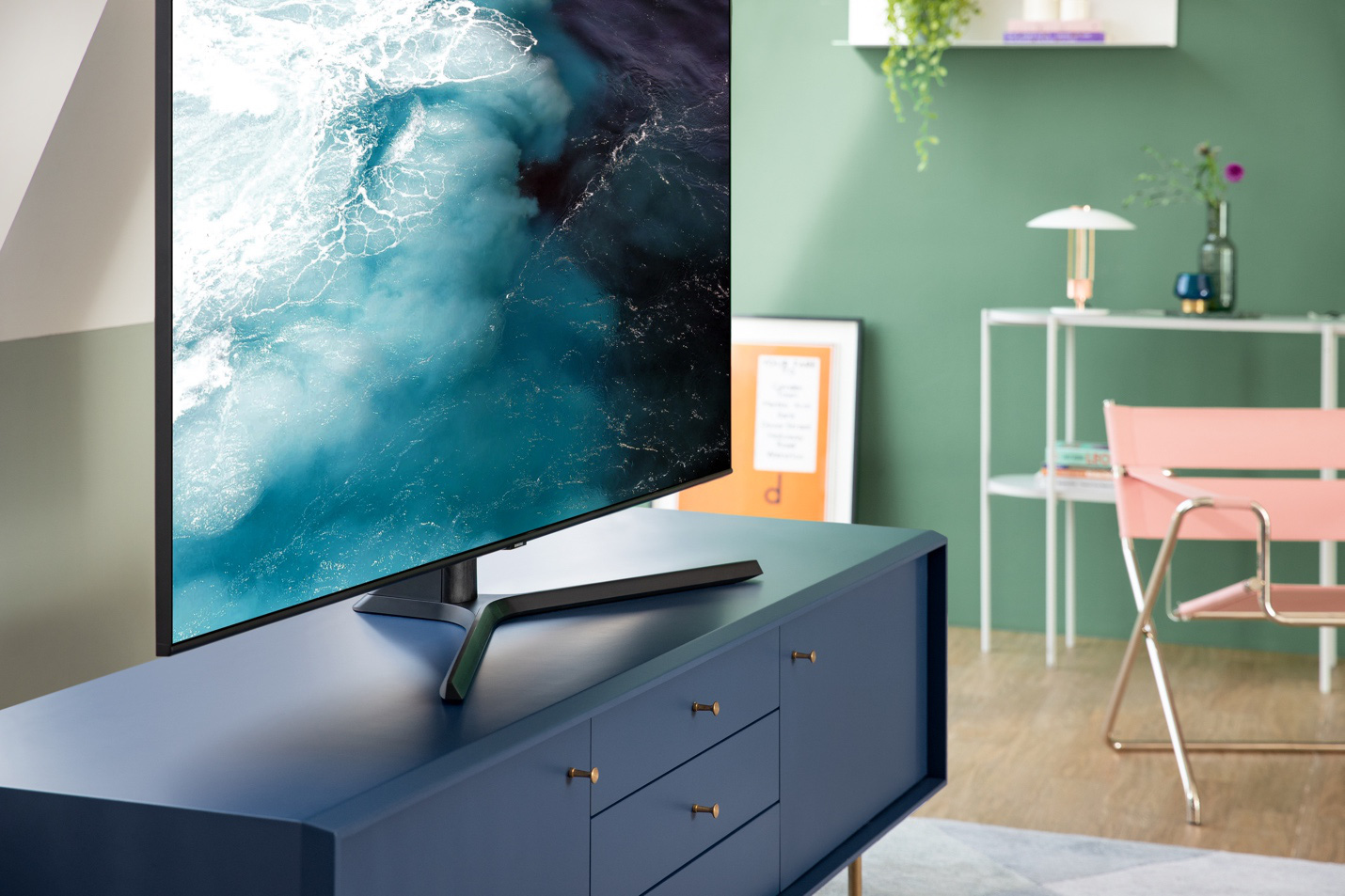 Đáp ứng nhu cầu của người dùng trong mùa hè, bảo sao siêu phẩm TV Samsung được nhiều người Việt ưa chuộng đến thế - Ảnh 1.