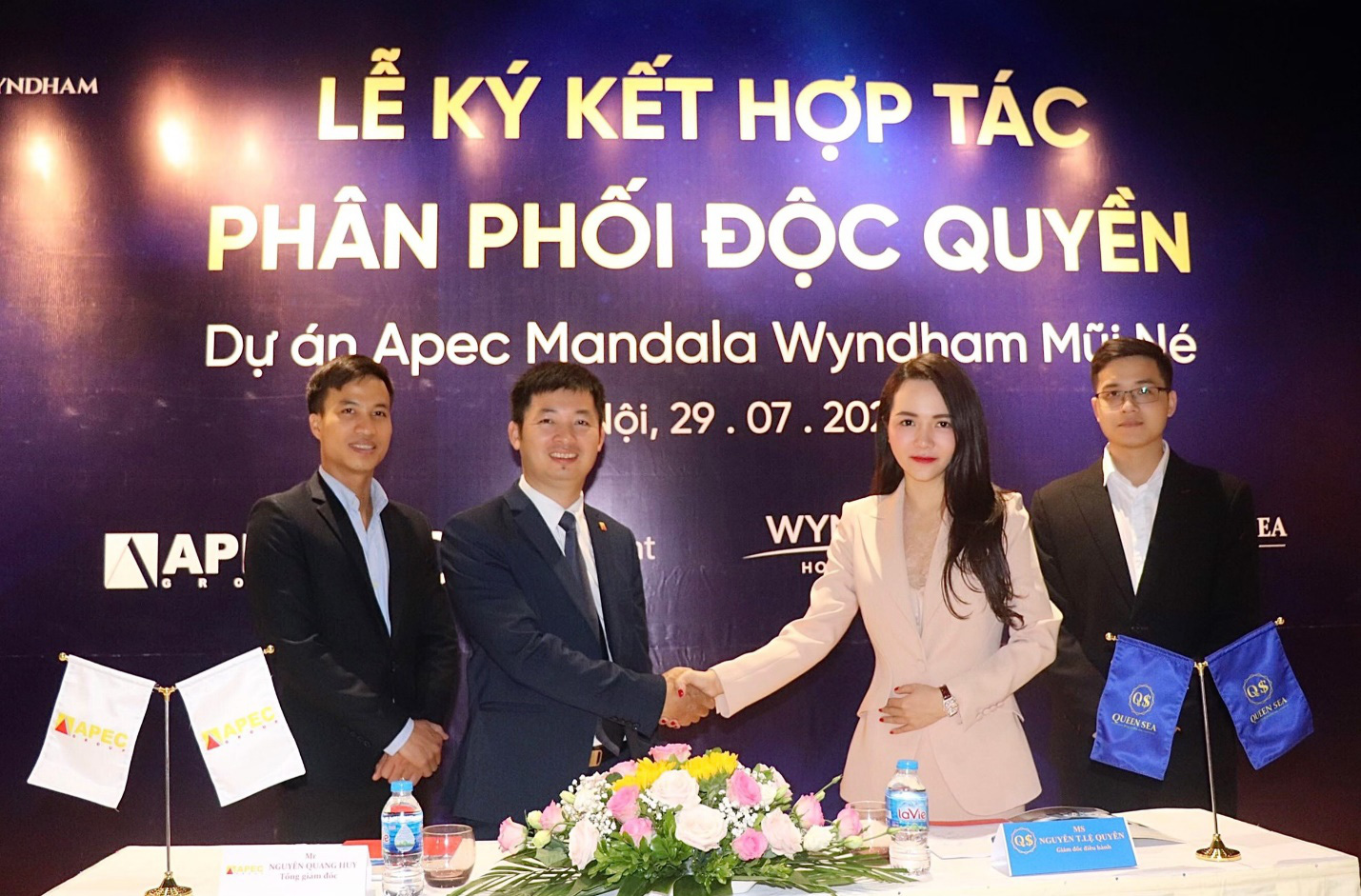 Apec Group ký kết phân phối độc quyền dự án tại Mũi Né với Queen Sea     - Ảnh 1.