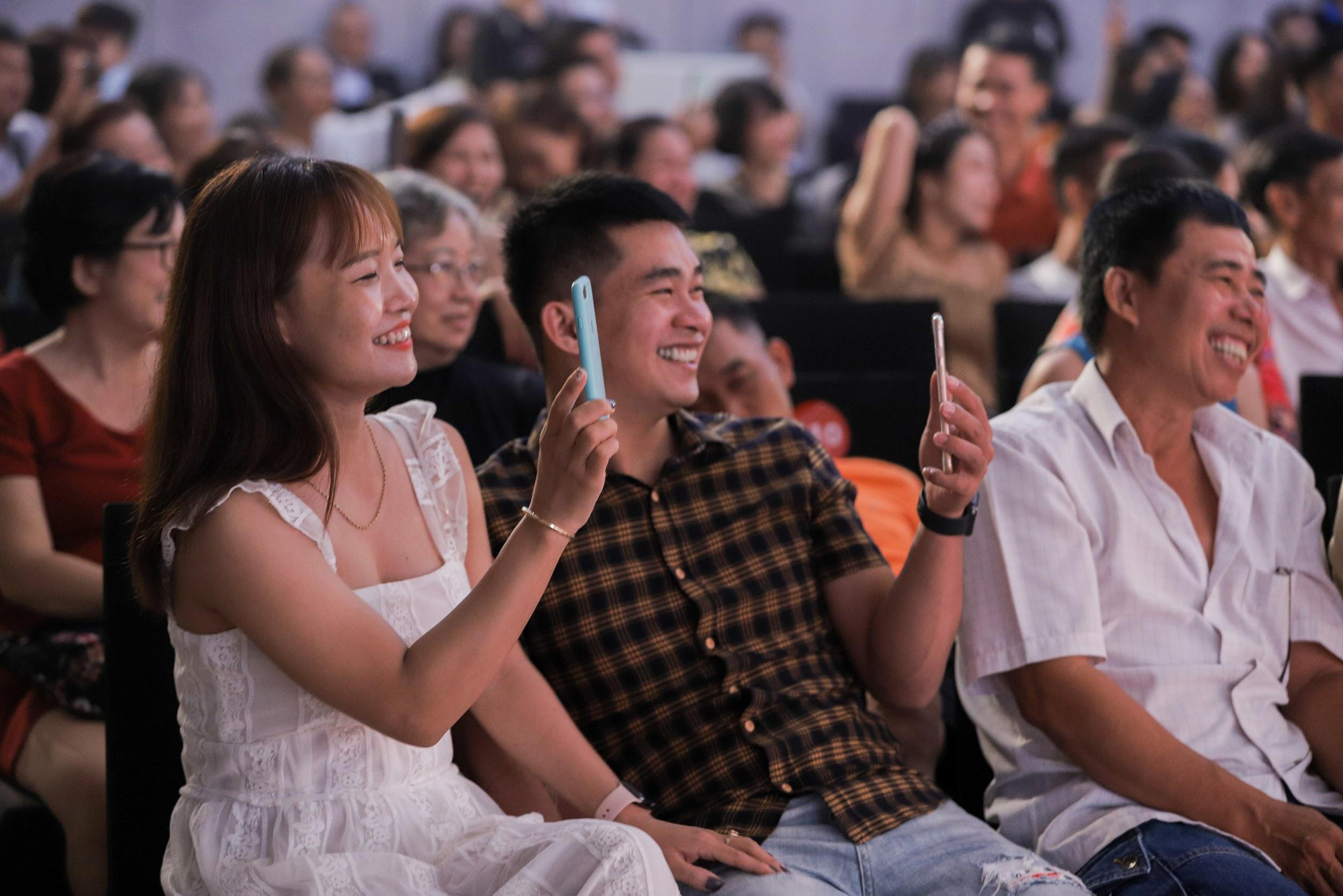 Loạt ảnh mới nhất xinh lung linh của Đông Nhi, Noo Phước Thịnh khiến khán giả trầm trồ trong đêm Gala Secret Concert – Chill Cùng Acecook - Ảnh 10.
