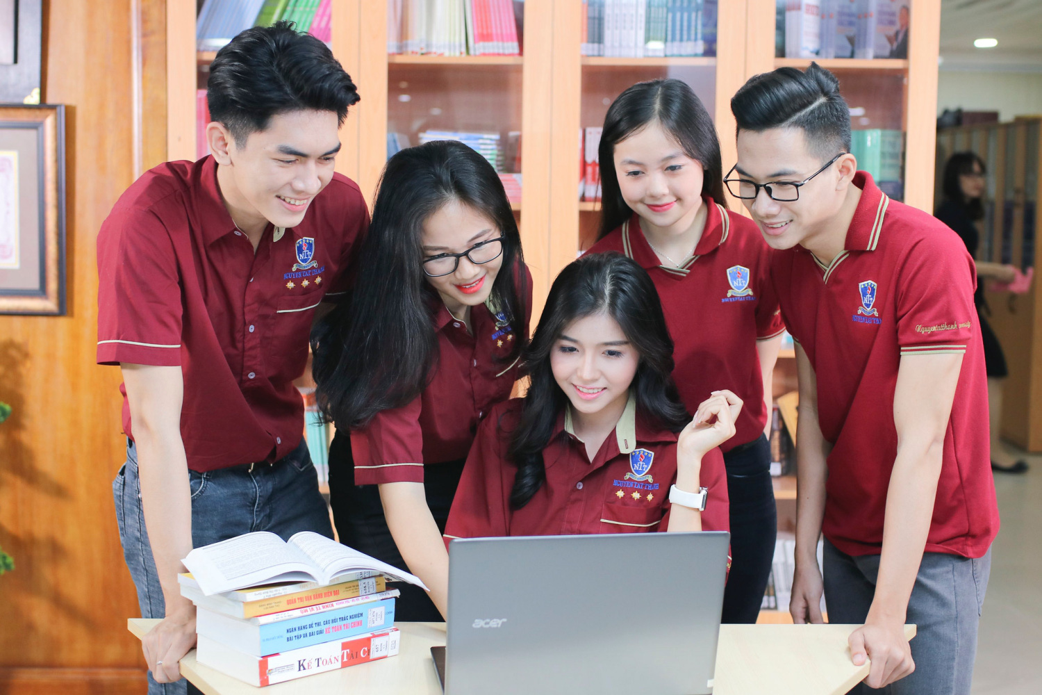 6 lý do để theo học ngành Quan hệ công chúng tại trường Nguyễn Tất Thành - Ảnh 1.