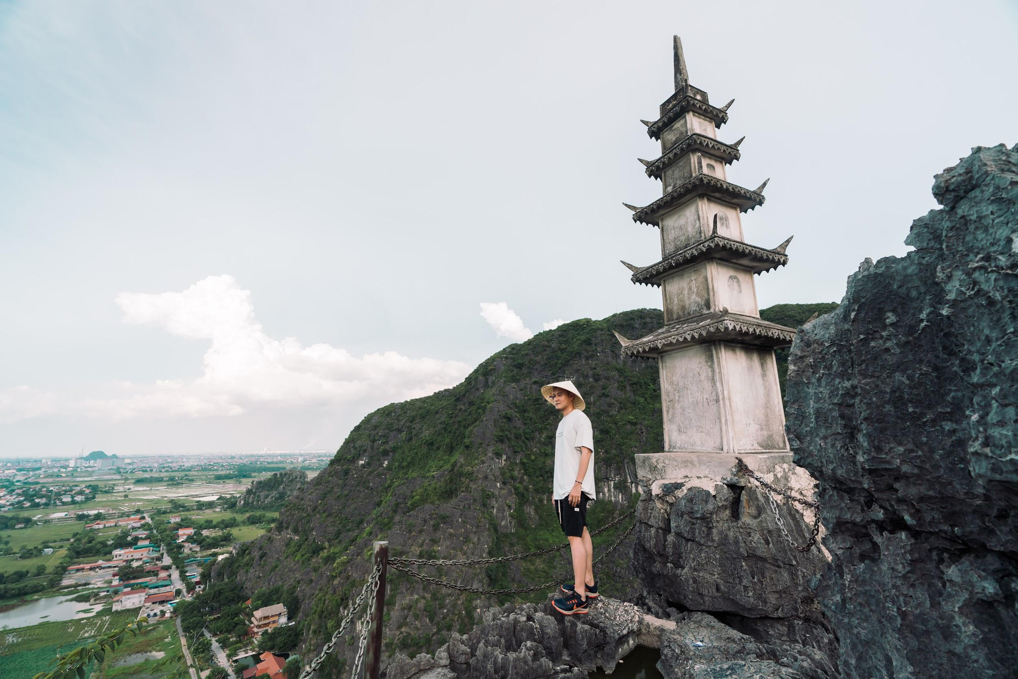 Ngỡ ngàng vẻ đẹp của mảnh đất “địa linh nhân kiệt” qua ống kính của chàng hoàng tử đam mê xê dịch - Ảnh 5.