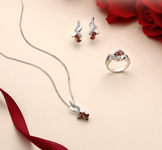 Khơi may mắn đón tài lộc cùng đá Garnet thạch lựu ngọc - Ảnh 1.