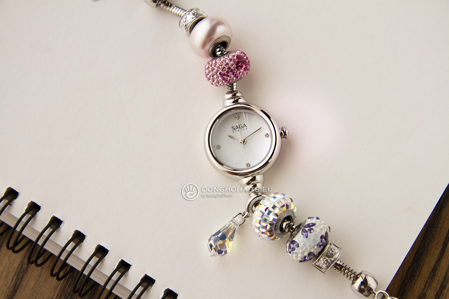 Đồng hồ Saga Charm, sản phẩm làm mê mẩn biết bao cô nàng - Ảnh 4. Đồng hồ Saga Charm, sản phẩm làm mê mẩn biết bao cô nàng - Ảnh 4.
