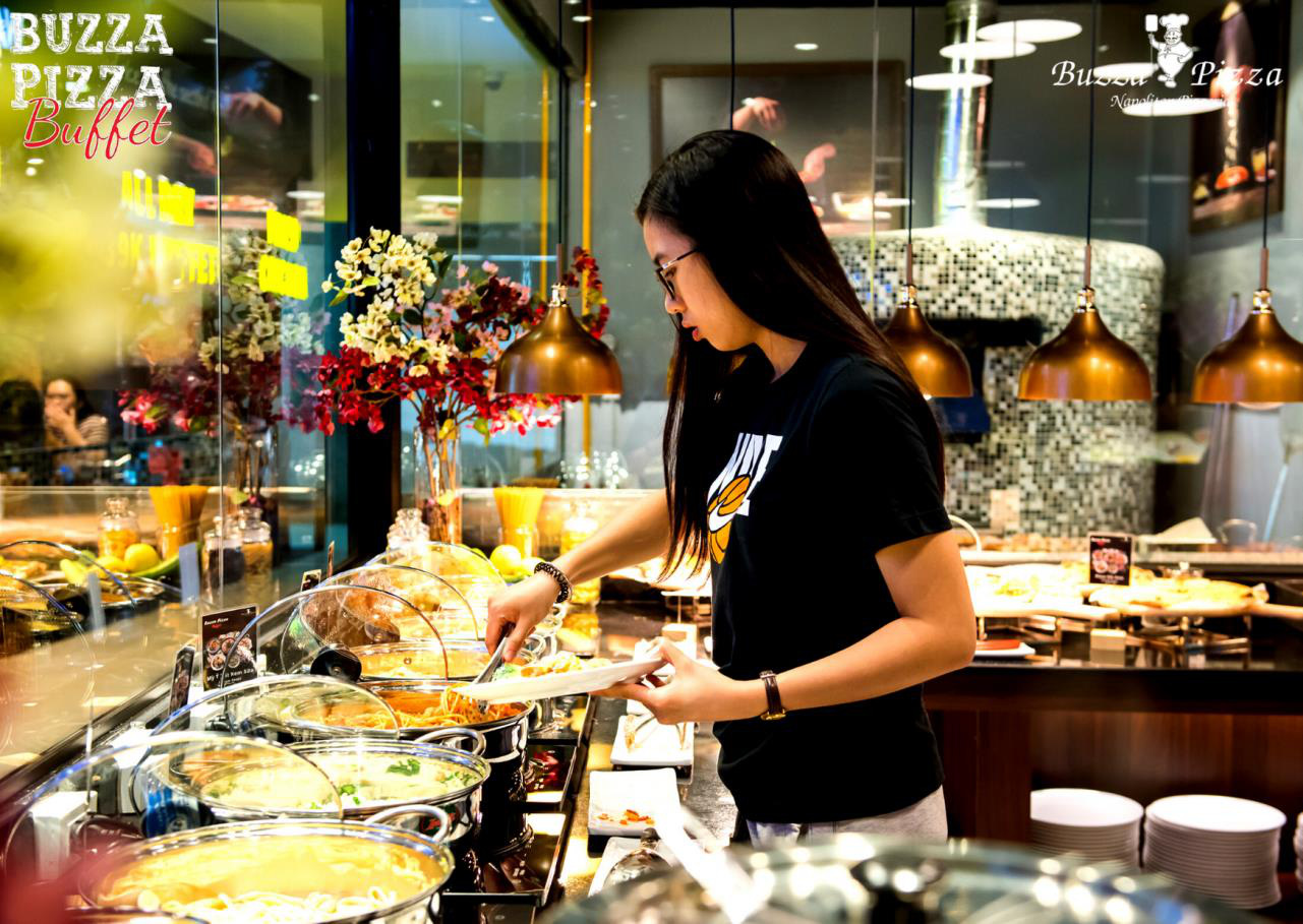 Buffet tính tiền theo phút ở TP.HCM: 2.500 đồng/phút - ăn bao nhiêu lâu - tính bấy nhiêu tiền - Ảnh 5. Buffet tính tiền theo phút ở TP.HCM: 2.500 đồng/phút - ăn bao nhiêu lâu - tính bấy nhiêu tiền - Ảnh 5.