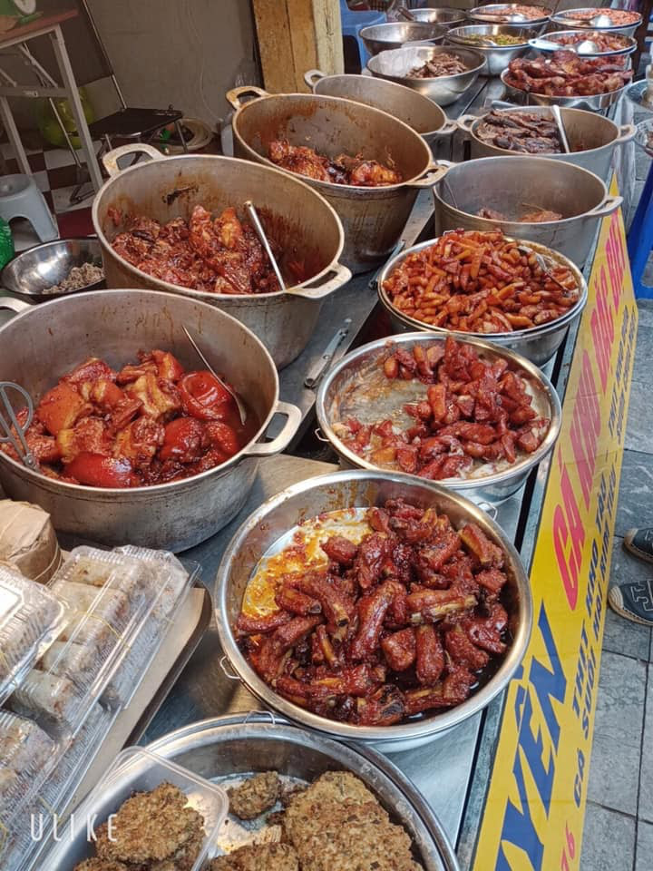 Tết này ăn gì? “Soi” review của loạt food blogger phát hiện món cá kho phố cổ ngon đình đám, nấu 300kg/ngày cũng bán hết veo - Ảnh 2. Tết này ăn gì? “Soi” review của loạt food blogger phát hiện món cá kho phố cổ ngon đình đám, nấu 300kg/ngày cũng bán hết veo - Ảnh 2.