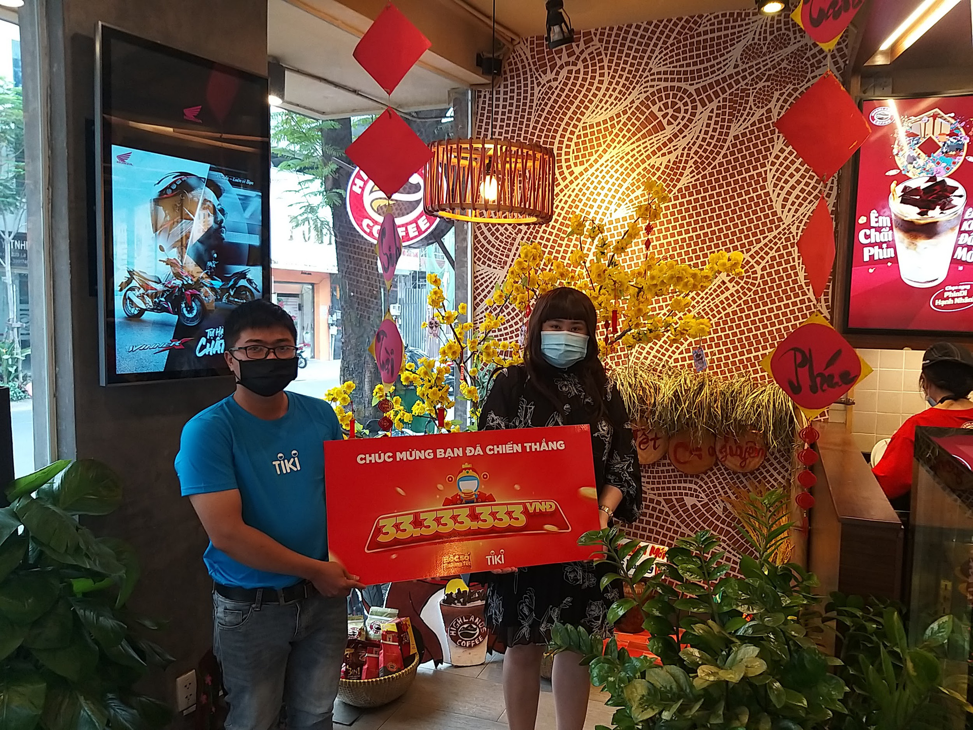 HOT: Lộ diện dàn chủ nhân trúng 100 triệu đồng tiền mặt từ Tiki - Ảnh 3. HOT: Lộ diện dàn chủ nhân trúng 100 triệu đồng tiền mặt từ Tiki - Ảnh 3.