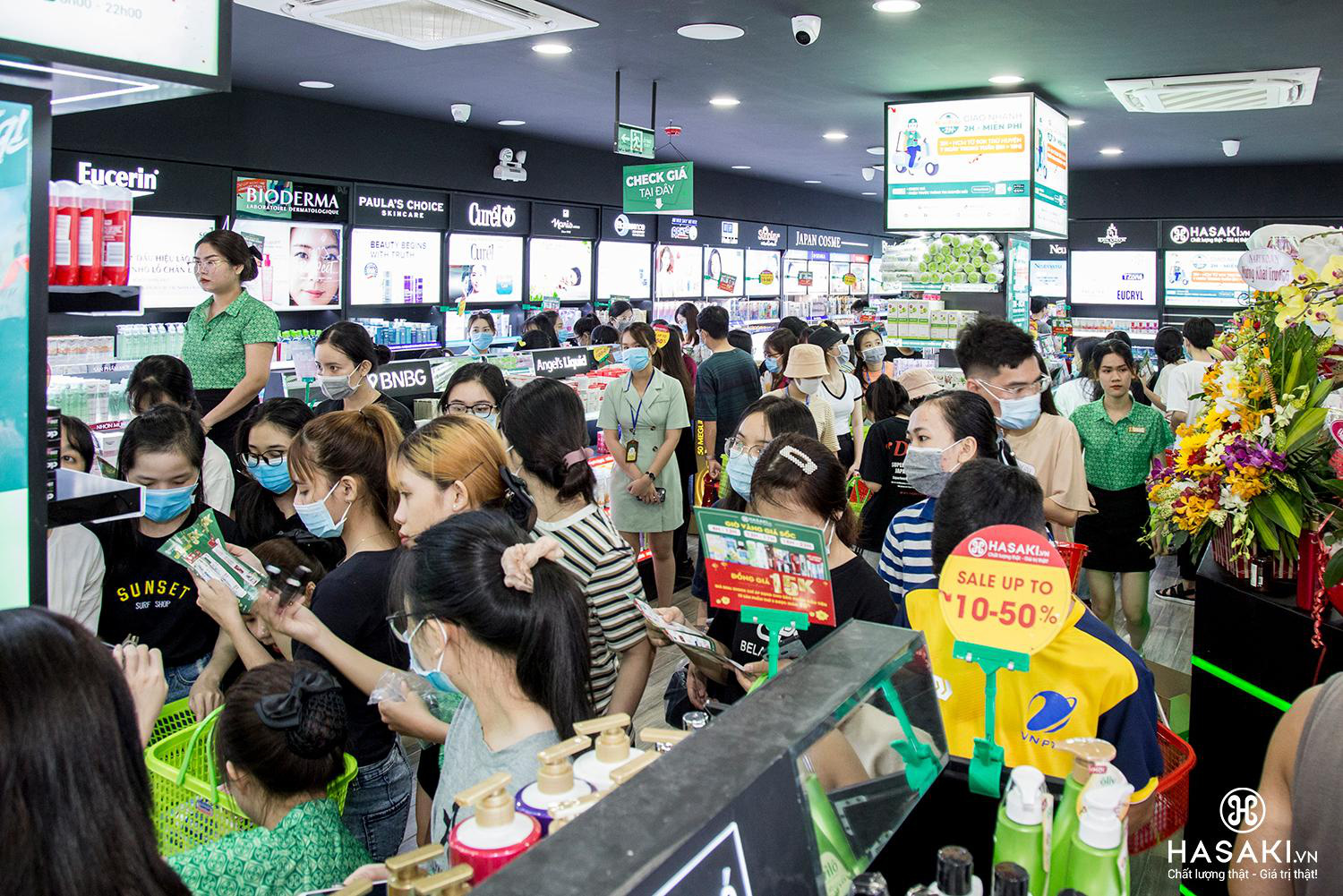 Hàng ngàn tín đồ làm đẹp hào hứng với không gian mua sắm xịn sò, cái gì cũng có ở Hasaki chi nhánh 15 - Ảnh 4.