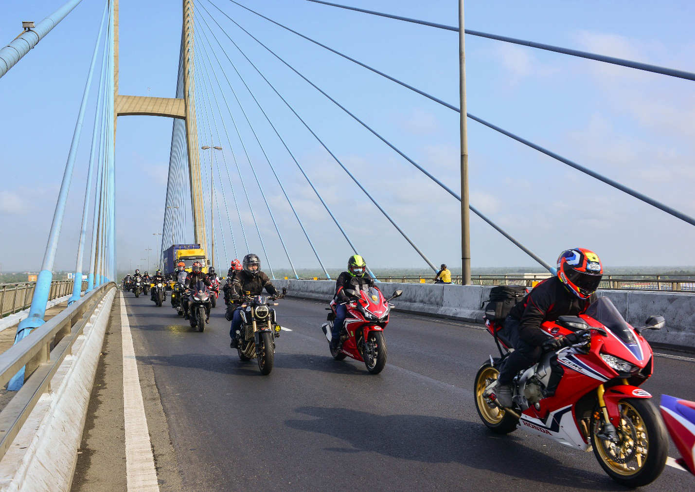 Biker Honda kết thúc hành trình chinh phục cực Nam đầy cảm xúc - Ảnh 4.