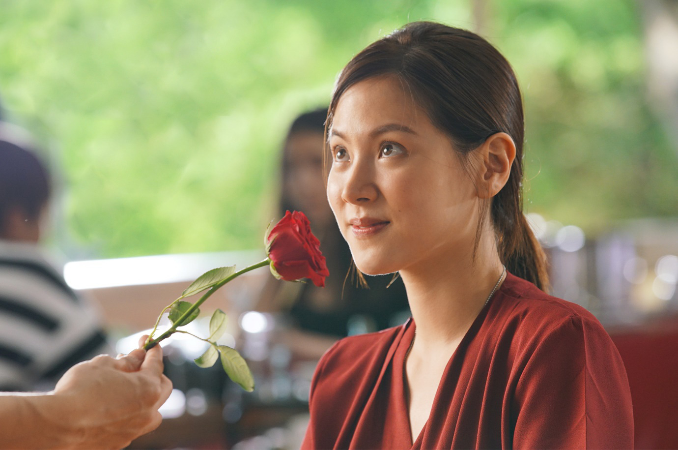 Sperma bilan qoplangan mushuklarning fotosuratlari Bir teshikda bir vaqtning ozida uchta