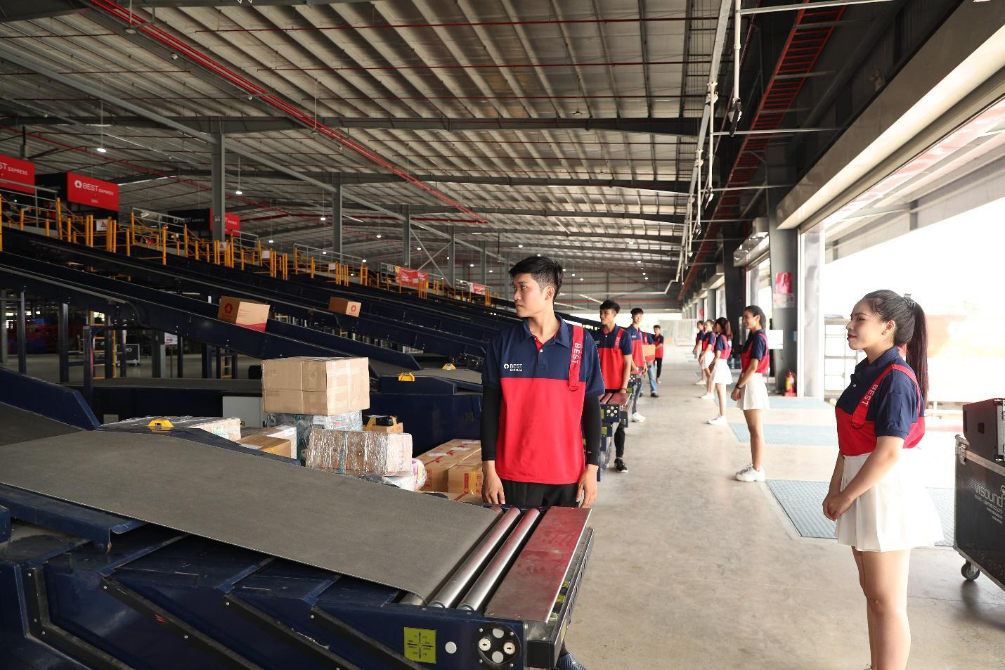 BEST Express giới thiệu Trung tâm phân loại, xử lý 1,3 triệu đơn hàng