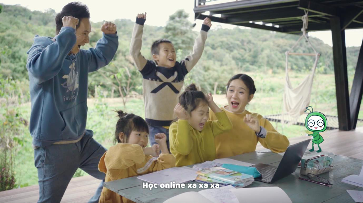 Các con của Lý Hải khoe tài hát và đọc rap trong MV mới - Ảnh 4. Các con của Lý Hải khoe tài hát và đọc rap trong MV mới - Ảnh 4.