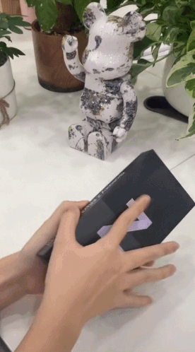 Dàn phụ kiện cực hấp dẫn của Galaxy Z Flip3 - Nhìn là biết độ sang chảnh - Ảnh 3. Dàn phụ kiện cực hấp dẫn của Galaxy Z Flip3 - Nhìn là biết độ sang chảnh - Ảnh 3.