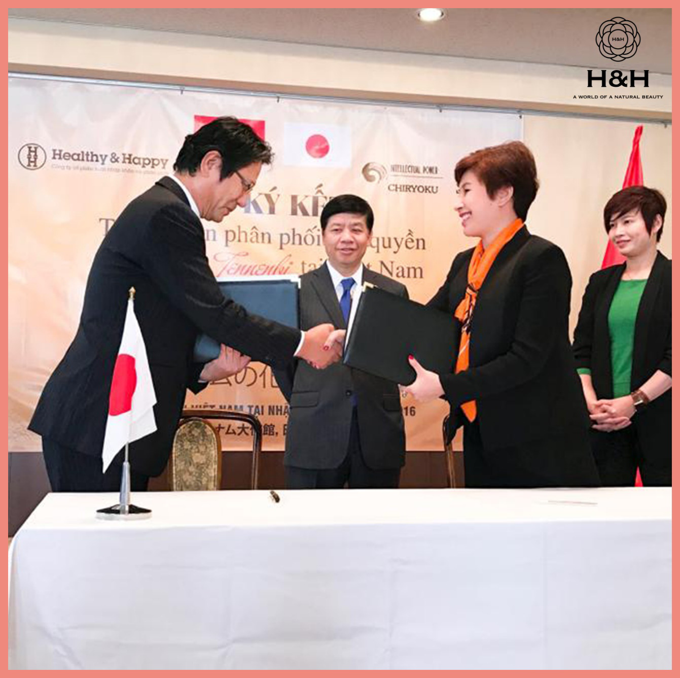 Bí kíp mùa khô hanh giữ da đẹp như hoa hậu với mỹ phẩm Nhật Bản 100% thiên nhiên - Ảnh 3. Bí kíp mùa khô hanh giữ da đẹp như hoa hậu với mỹ phẩm Nhật Bản 100% thiên nhiên - Ảnh 3.