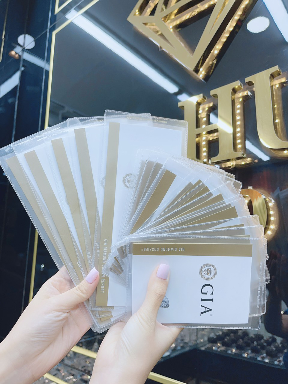 Trang sức kim cương Cao Hùng Diamond - Khẳng định “đẳng cấp” cho giới thượng lưu - Ảnh 2. Trang sức kim cương Cao Hùng Diamond - Khẳng định “đẳng cấp” cho giới thượng lưu - Ảnh 2.