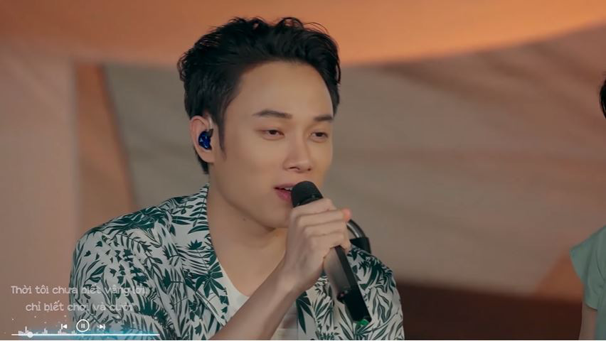 Dàn ca sĩ 2 miền Nam Bắc hội tụ giải tỏa căng thẳng - Ảnh 5. Dàn ca sĩ 2 miền Nam Bắc hội tụ giải tỏa căng thẳng - Ảnh 5.