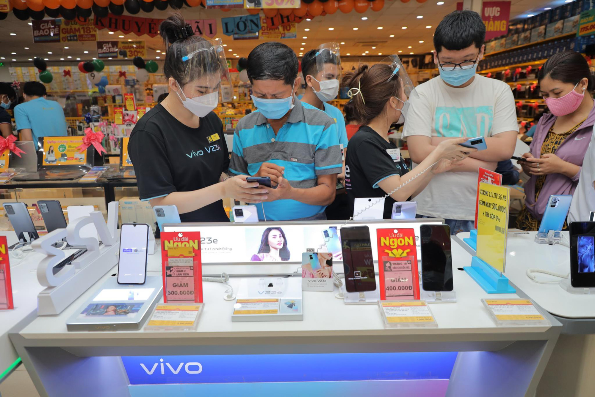 vivo V23e set a record for sales of V-series in Vietnam on the first day of sale - Photo 3.