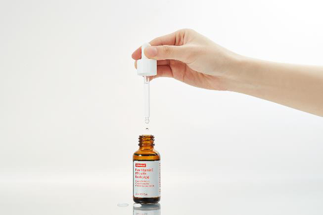 Đừng bỏ qua serum vitamin C này để da đẹp chuẩn đón lễ hội - Ảnh 2.