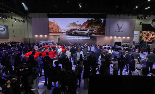 Nhìn lại Los Angeles Auto Show 2021: VinFast “hút” truyền thông quốc tế - Ảnh 2.