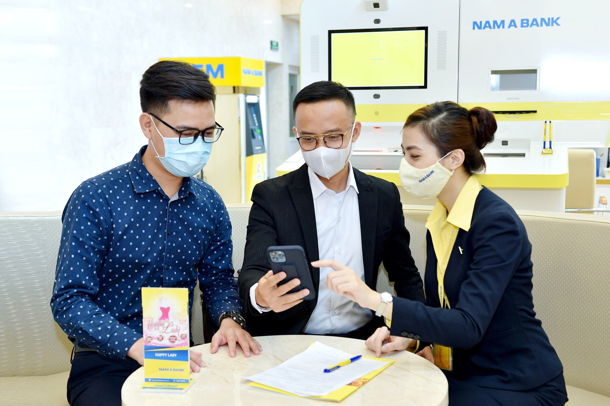 Nhiều triển vọng trong hoạt động ngân hàng Quý 4 - Ảnh 1. Nhiều triển vọng trong hoạt động ngân hàng Quý 4 - Ảnh 1.