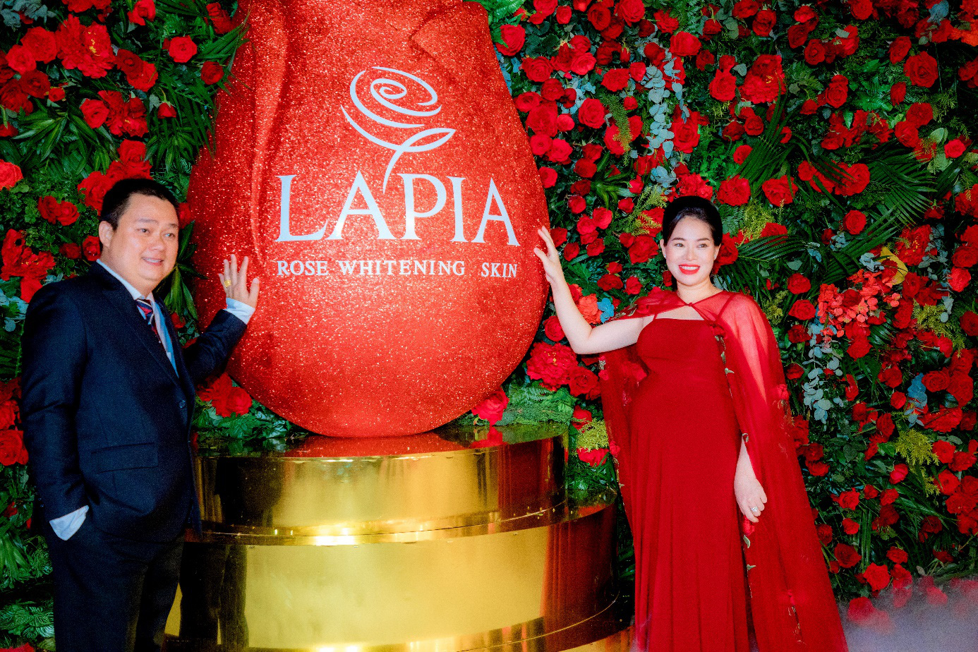 Lapia Rose Whitening Skin ra mắt cực ấn tượng tại sự kiện “Hoa hồng Lapia” - Ảnh 2.