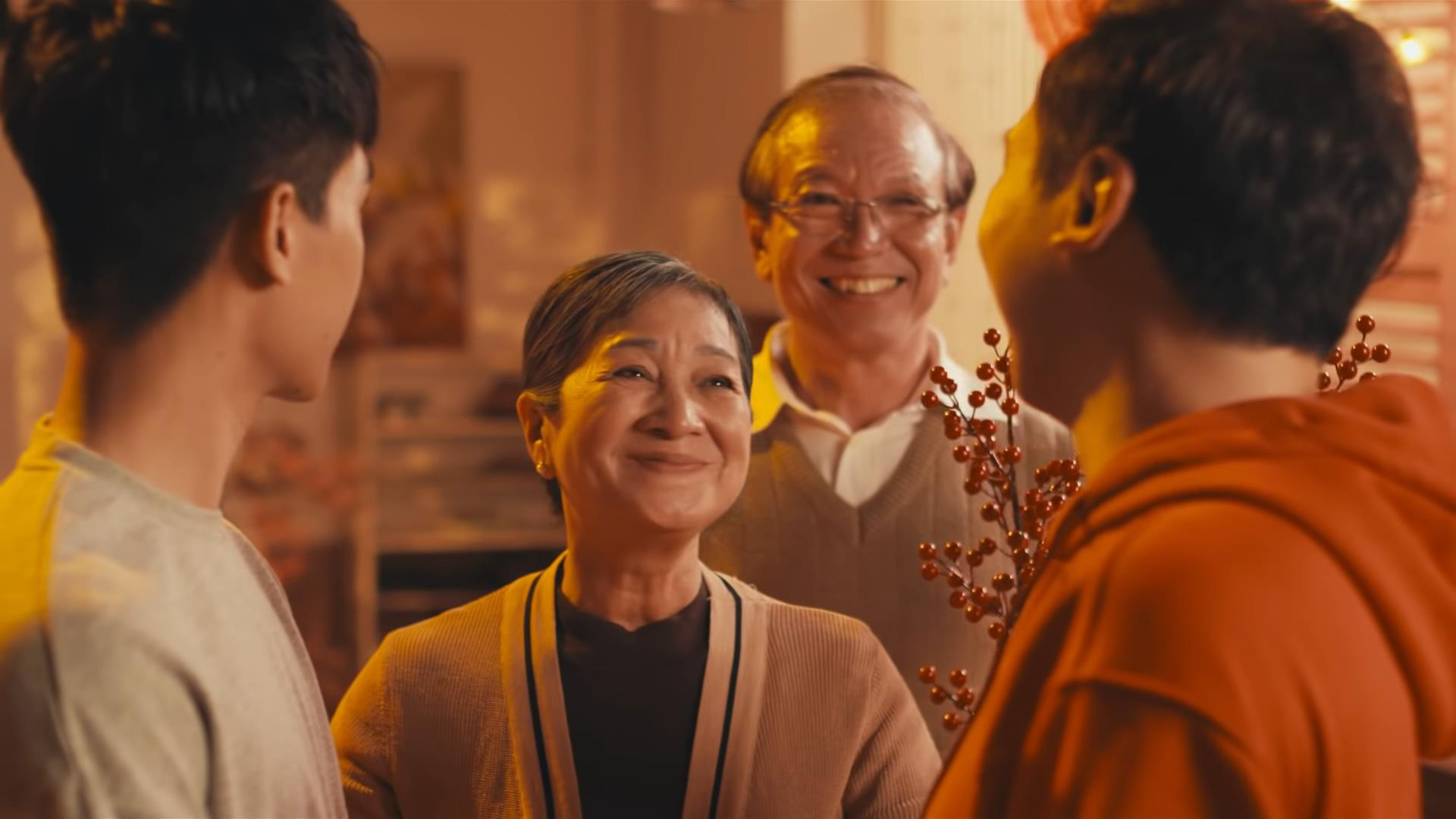 Tàu Về Nhà - nơi triệu câu chuyện đều có một điểm giao là ước mong sum vầy - Ảnh 3. Tàu Về Nhà - nơi triệu câu chuyện đều có một điểm giao là ước mong sum vầy - Ảnh 3.