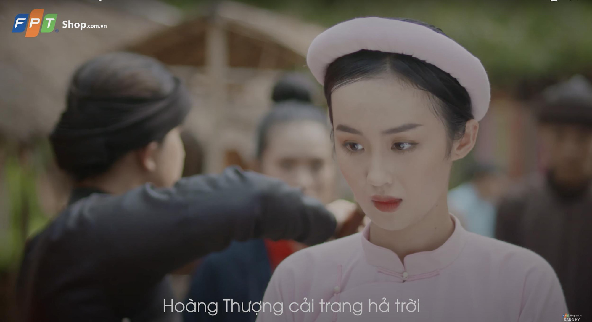 FPT Shop ra mắt phim Tết cổ trang “đỉnh của chóp, cư dân mạng share ầm ầm vì lý do này - Ảnh 2. FPT Shop ra mắt phim Tết cổ trang “đỉnh của chóp, cư dân mạng share ầm ầm vì lý do này - Ảnh 2.