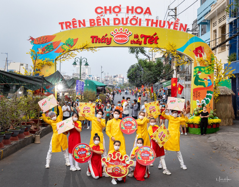 Rực rỡ chợ hoa xuân “Trên Bến Dưới Thuyền” phiên bản độc đáo - Ảnh 6.
