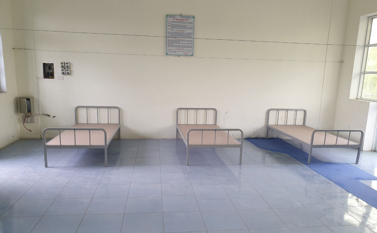 Thần tốc hoàn thành chỗ ở cho các y bác sĩ và điểm cách ly tại Bệnh viện Dã chiến số 3 - Ảnh 2. Thần tốc hoàn thành chỗ ở cho các y bác sĩ và điểm cách ly tại Bệnh viện Dã chiến số 3 - Ảnh 2.