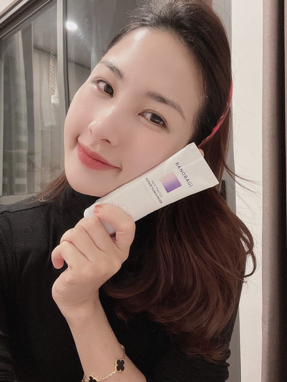 Tuýp kem chống nắng thuần vật lý an toàn với làn da nhạy cảm nhất, đang được hội chị em “kháo” nhau dùng thử - Ảnh 1. Tuýp kem chống nắng thuần vật lý an toàn với làn da nhạy cảm nhất, đang được hội chị em “kháo” nhau dùng thử - Ảnh 1.