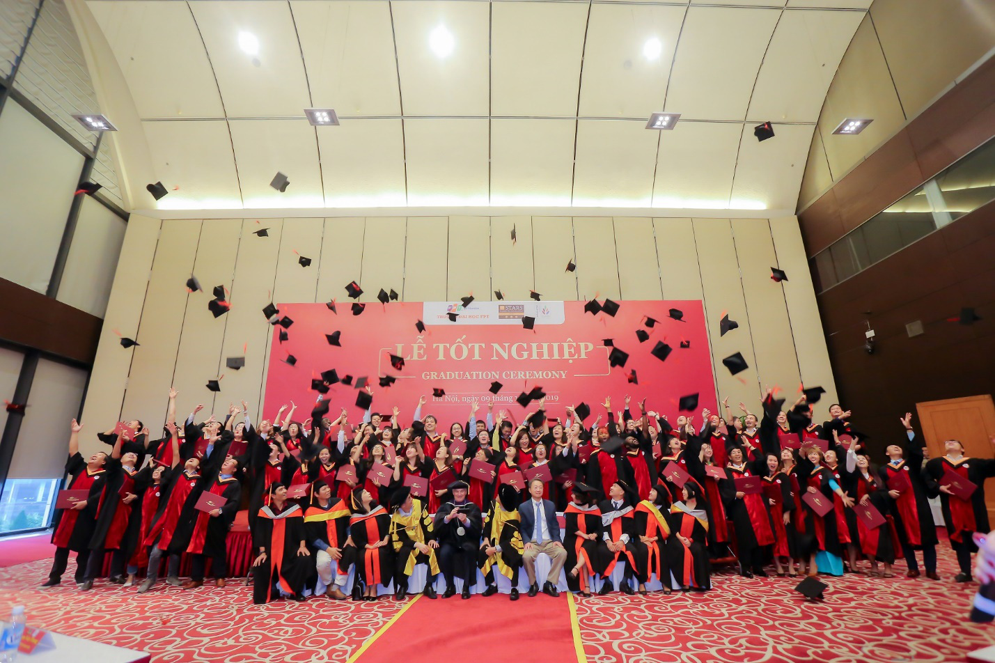 Đại học FPT chi hơn 1 tỷ đồng học bổng thạc sĩ ngành phần mềm - Ảnh 1. Đại học FPT chi hơn 1 tỷ đồng học bổng thạc sĩ ngành phần mềm - Ảnh 1.