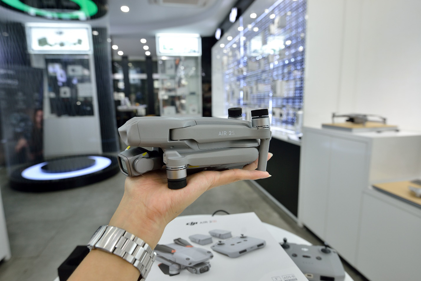 DJI Air 2S: nâng cấp không nhiều nhưng rất ‘lớn” và đáng giá - Ảnh 3. DJI Air 2S: nâng cấp không nhiều nhưng rất ‘lớn” và đáng giá - Ảnh 3.
