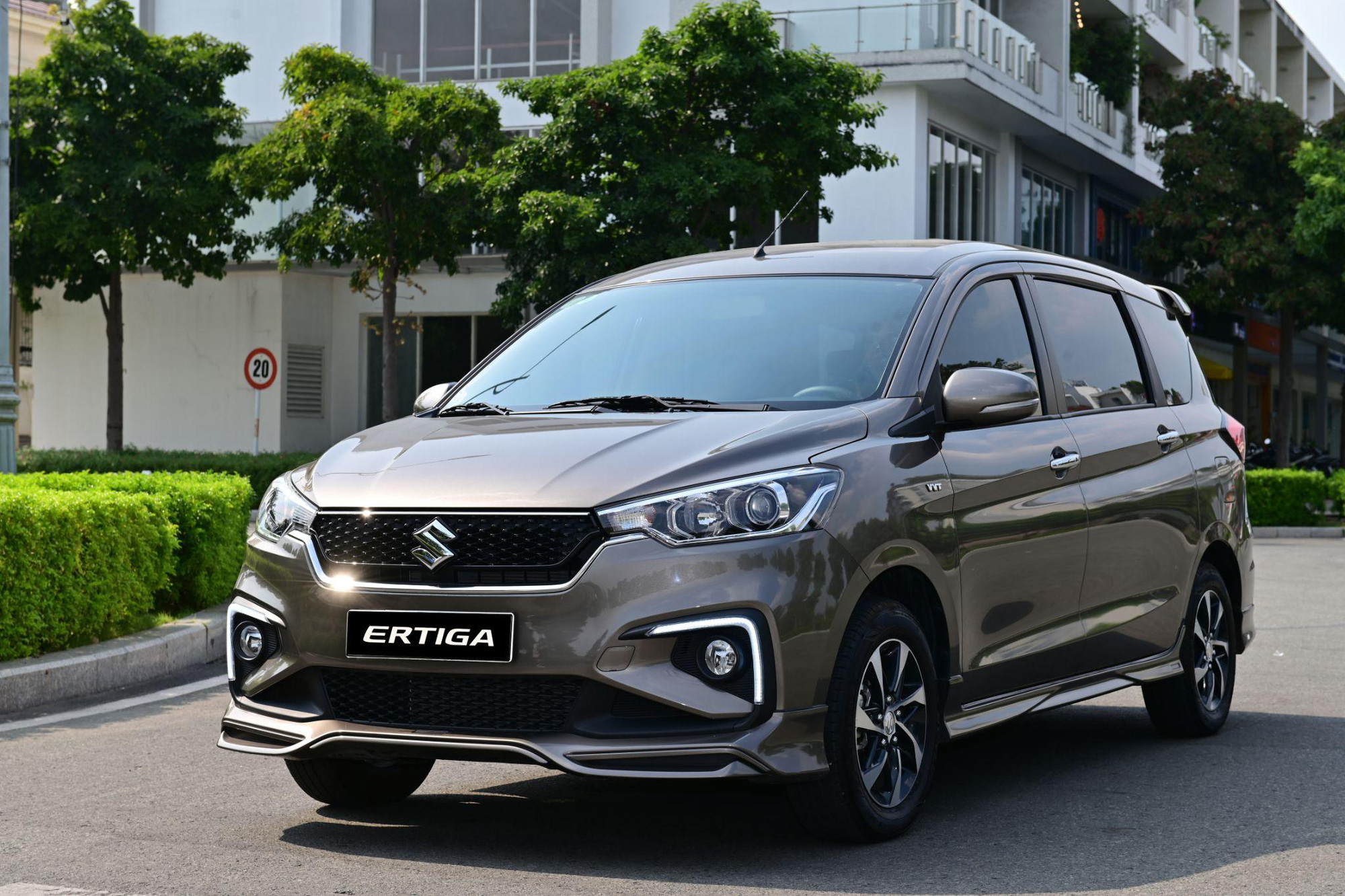 Suzuki XL7 và Ertiga xác lập vị trí xe 7 chỗ cỡ nhỏ có doanh số đứng đầu phân khúc - Ảnh 2. Suzuki XL7