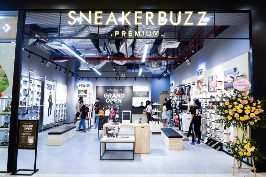 Có gì tại sự kiện Grand Opening của Sneaker Buzz - Premium mà các bạn trẻ Hà Nội lại háo hức đến vậy? - Ảnh 1.