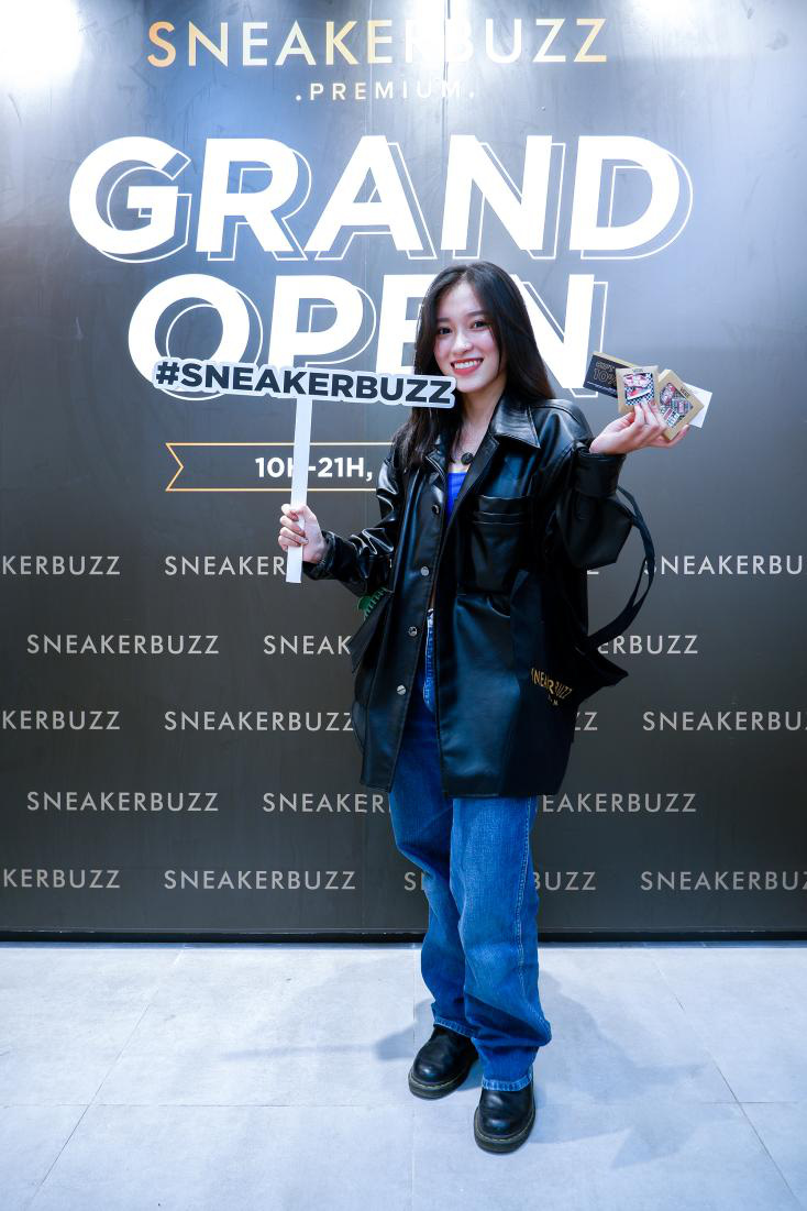 Có gì tại sự kiện Grand Opening của Sneaker Buzz - Premium mà các bạn trẻ Hà Nội lại háo hức đến vậy? - Ảnh 3. Có gì tại sự kiện Grand Opening của Sneaker Buzz - Premium mà các bạn trẻ Hà Nội lại háo hức đến vậy? - Ảnh 3.