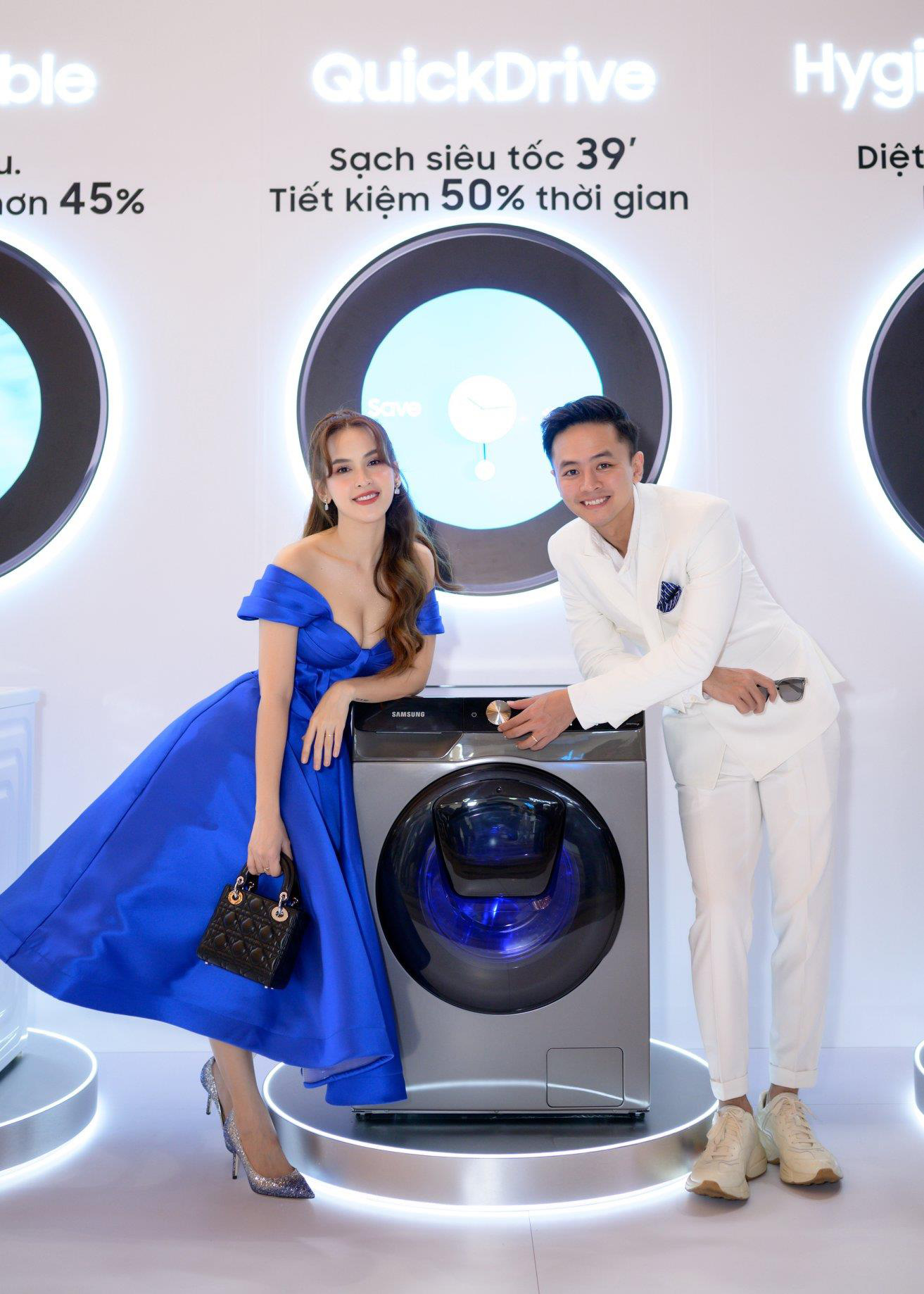 Có gì trong chiếc máy giặt thông minh mới khiến Phạm Quỳnh Anh cho tới vợ chồng đạo diễn Victor Vũ đều mê mẩn? - Ảnh 4. Có gì trong chiếc máy giặt thông minh mới khiến Phạm Quỳnh Anh cho tới vợ chồng đạo diễn Victor Vũ đều mê mẩn? - Ảnh 4.