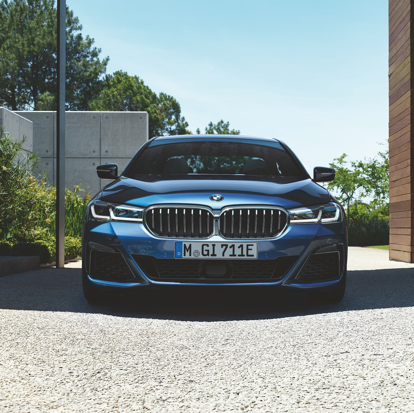 BMW 5 Series mới: Hoàn thiện hơn với nhiều nâng cấp nổi bật - Ảnh 1.