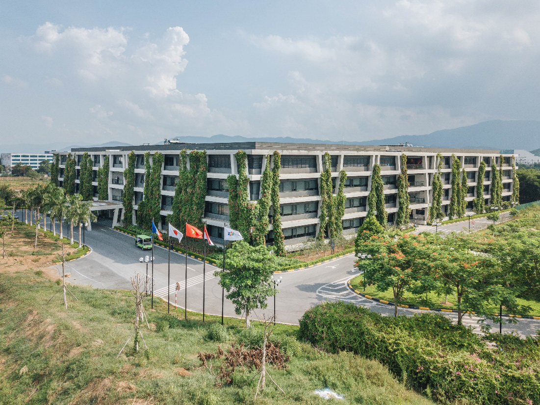 Campus xanh “quên lối về” của dân công nghệ ngay tại Hà Nội - Ảnh 5.