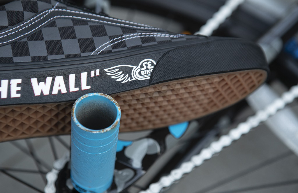 Vans tôn vinh văn hóa BMX với bộ sưu tập Se Bikes cực thời trang - Ảnh 5. Vans tôn vinh văn hóa BMX với bộ sưu tập Se Bikes cực thời trang - Ảnh 5.