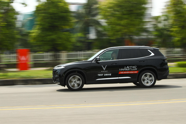 Đảm bảo 5K mùa dịch, VinFast tiên phong phục vụ lái thử xe, ký hợp đồng tại nhà khách hàng - Ảnh 1.