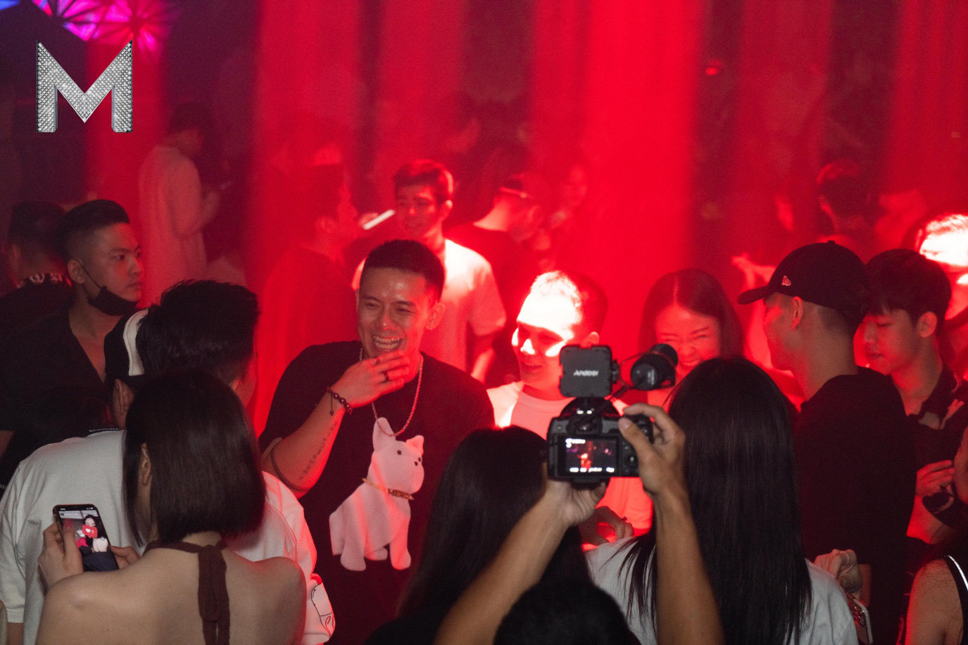 Party nửa tỷ của brand thời trang mới tại Việt Nam - Ảnh 6. Party nửa tỷ của brand thời trang mới tại Việt Nam - Ảnh 6.