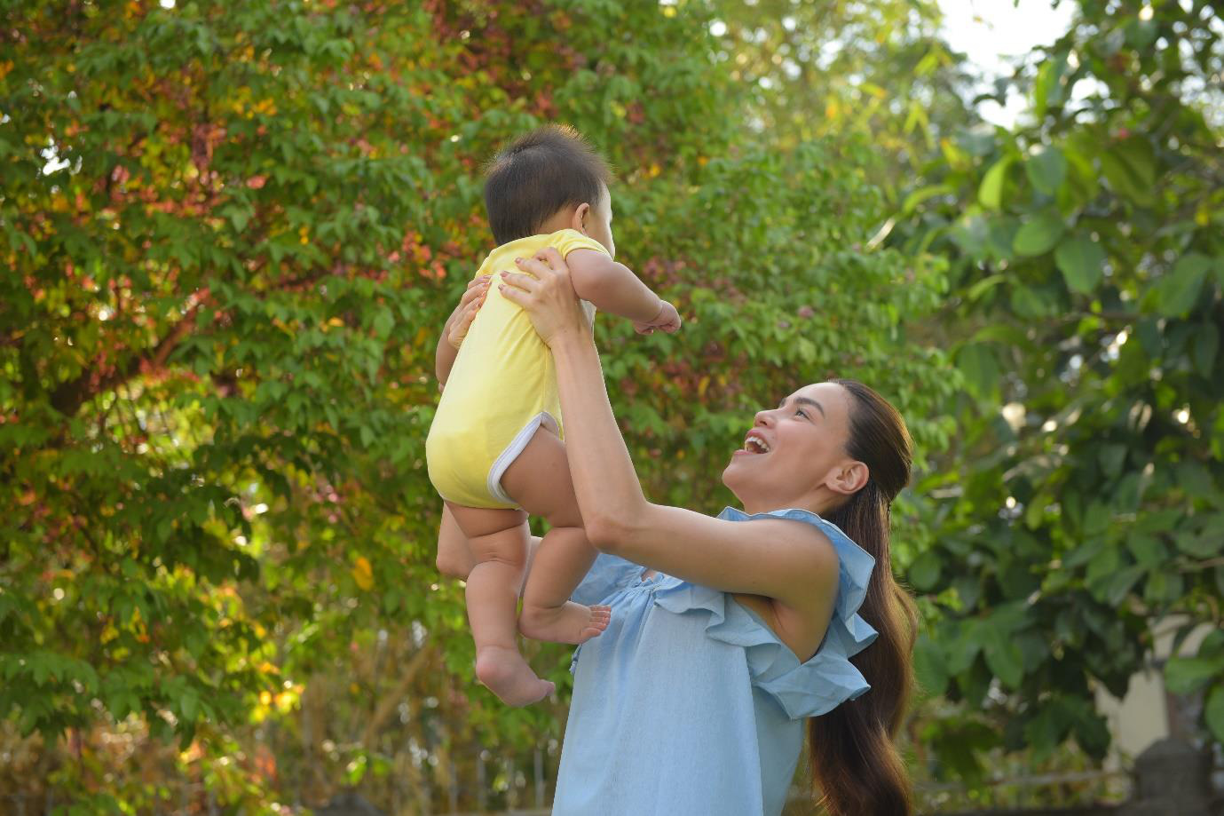 MC Thuỳ Minh: Dù đã chồng con đề huề, cứ về quê là 9h tối có mặt ở nhà, thú nhận muốn rèn cho con tính kỷ luật hệt như bố mình - Ảnh 3. MC Thuỳ Minh: Dù đã chồng con đề huề, cứ về quê là 9h tối có mặt ở nhà, thú nhận muốn rèn cho con tính kỷ luật hệt như bố mình - Ảnh 3.